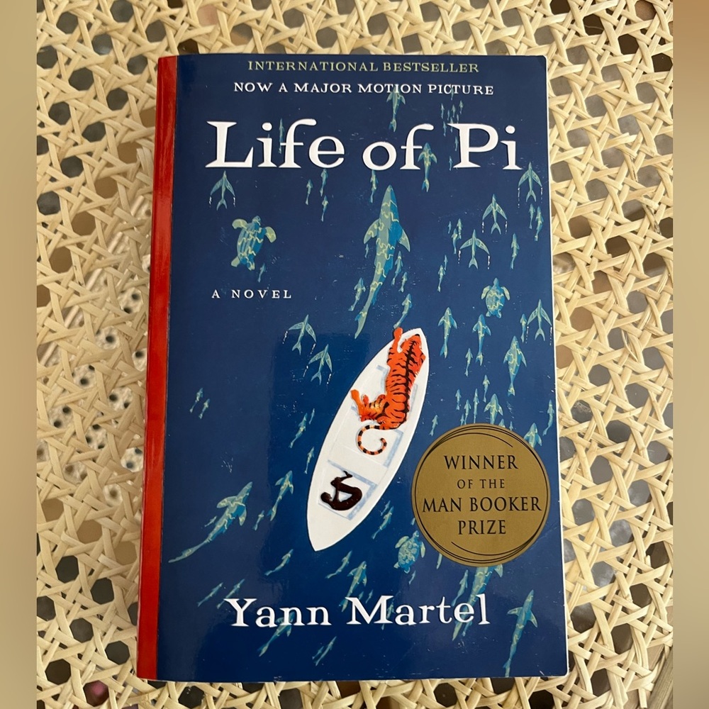 Life of Pi,‎ paperback book,
